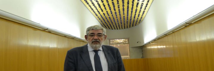 Vicente Navarro: "El Papa Francisco no ha modificado la letra de la Iglesia, pero le está brindando otra música"