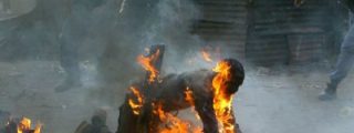 Unos chalados queman vivos a 7 ancianos acusados de brujer&iacute;a