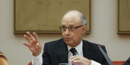 Montoro defiende los Presupuestos frente a todos los partidos de la oposici&oacute;n
