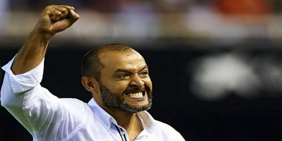 El Valencia estudia renovar... ¡a Nuno!