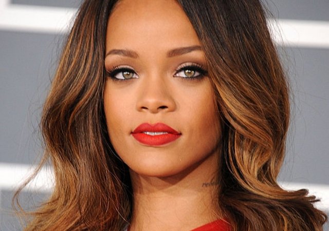 Rihanna quiere comprar el Liverpool