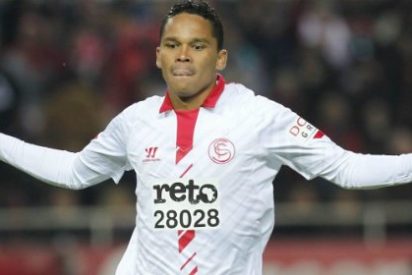 El Sevilla escuchar&aacute; ofertas por Bacca