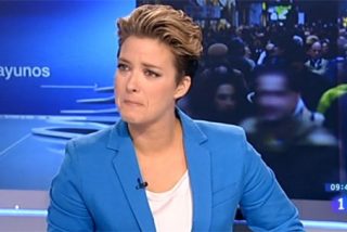 Mar&iacute;a Casado rompe a llorar al pedirle perd&oacute;n a Curri Valenzuela en 'Los desayunos de TVE'