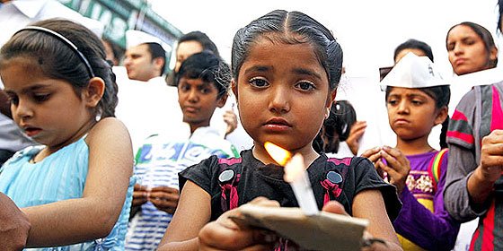 Invita a cenar al violador de su hija y le quema los genitales con unas tenazas al rojo vivo antes de estrangularlo