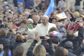 El Papa condena la violencia en Tierra Santa: "Construir la paz es dif&iacute;cil, pero vivir sin paz es un tormento"