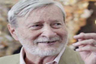 Gianni Vattimo: "Francisco salv&oacute; a la Iglesia del suicidio al que la estaban empujando sus antecesores"