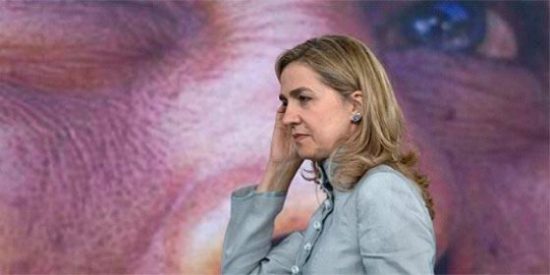 La infanta Cristina ser&aacute; juzgada y se sentar&aacute; en el banquillo como cooperadora del fraude de su marido