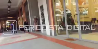 El peque&ntilde;o Nicolas ayer en la Moraleja con Pedro Revalder&iacute;a