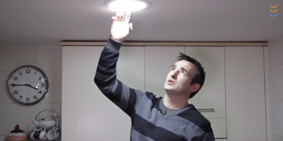 Los hogares pueden ahorrar hasta m&aacute;s de 100 euros anuales en el recibo de la luz en el mercado libre