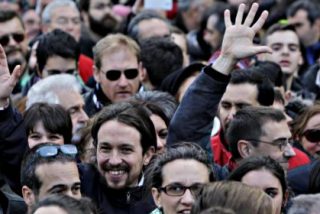 Podemos se va de marcha tras intentar merendarse a IU y sin explicar uno s&oacute;lo de los trinques de Pablo Iglesias, Monedero y Errej&oacute;n