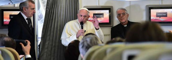 El Papa dice que "no se puede provocar" ni "ofender" a la religi&oacute;n