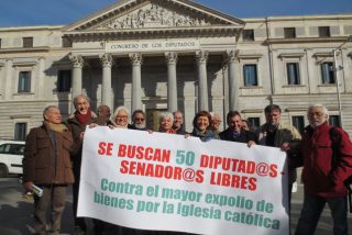 Buscan '50 diputados libres' contra las inmatriculaciones de la Iglesia