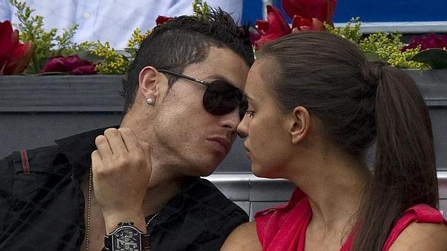 Irina y Ronaldo... &iexcl;protagonizar&aacute;n un videojuego junto a 'la Roca!