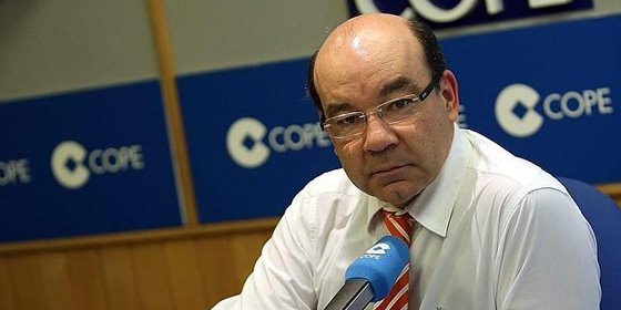 &Aacute;ngel Exp&oacute;sito no se corta con Pablo Iglesias: "Me llamaste 'puta' en la tele y tus escupitajos a la COPE en Twitter son un honor"