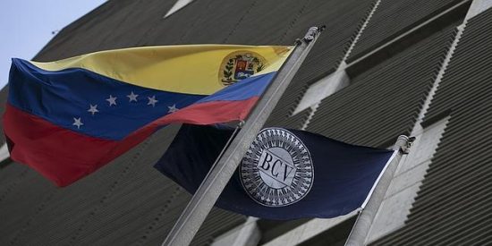 La moneda de Venezuela se va al garete: devaluada un 69% bajo el nuevo sistema cambiario