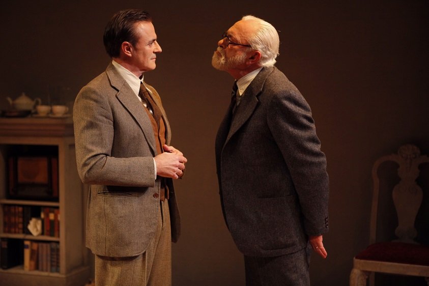 El dilema Carl Ransom Rogers y Sigmund Freud: de la infantilización del mal a la disolución moral de Occidente