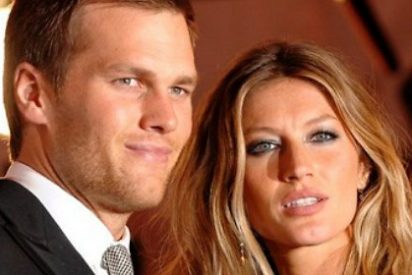 Una de las modelos más deseadas le come los morros tras convertirse en leyenda de la Super Bowl