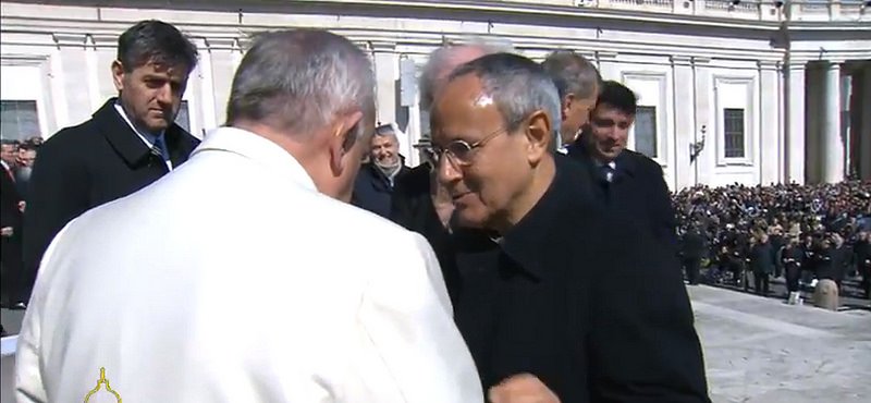 El Papa pide a los cielinos que sean "flor de almendro y primavera para la Humanidad"
