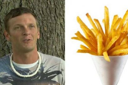 Al hombre que se emborracha comiendo patatas le marea hasta su desconfiada esposa