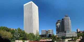 Los 10 edificios más lujosos y emblemáticos que posee Amancio Ortega en todo el mundo