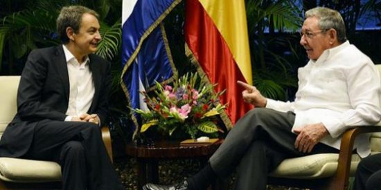 Alfonso Uss&iacute;a califica a Zapatero de "flamante embajador por el mundo de las izquierdas radicales de Podemos"