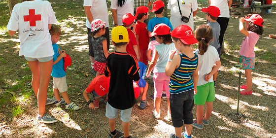 Ni&ntilde;os y ni&ntilde;as extreme&ntilde;os y portugueses van de campamento de la mano de Cruz Roja Juventud