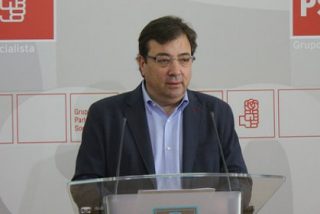 Vara, secretario general del PSOE de Extremadura: "Hay que romper la brecha actual en el acceso al empleo entre mujeres y hombres"