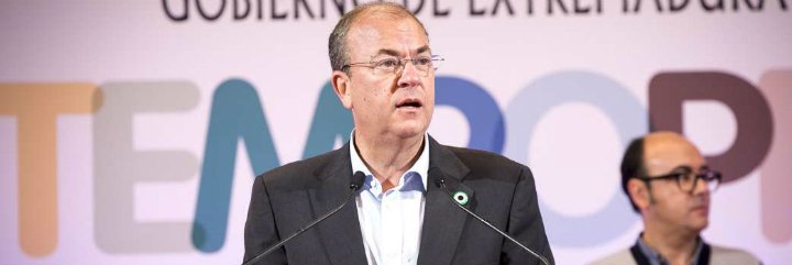 Monago insta al PP a no discutir "si son galgos o podencos"