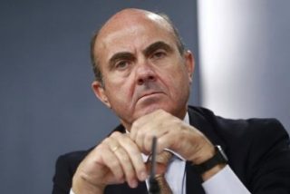 Luis de Guindos: "El Eurogrupo ve a Espa&ntilde;a como referente y ejemplo de las pol&iacute;ticas a seguir"