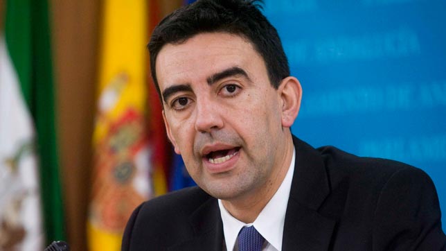 Jiménez (PSOE): "Confiamos en que haya un diálogo constructivo para que Andalucía tenga el Gobierno estable que merece"
