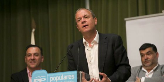 Monago incluir&aacute; en su programa para los aut&oacute;nomos una ayuda de 426&euro; durante seis meses por cese de actividad