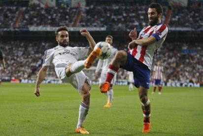 Arda Turan se indigna en Twitter con el árbitro del Juventus-Madrid por no expulsar a Carvajal