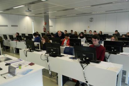 Loyola Andaluc&iacute;a destina hasta el 10 por ciento de sus ingresos a becas y ayudas