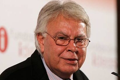 Felipe Gonz&aacute;lez pide que dejen gobernar a D&iacute;az, que gan&oacute; como Cameron y Tsipras