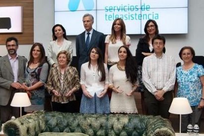 Lara Dibildos entrega los premios del I Certamen de Relato Corto