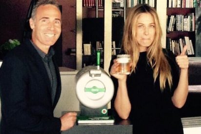 Martina Klein y &Aacute;lex Corretja, dos enamorados de la cerveza