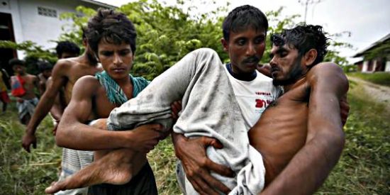 Los Gobiernos del sureste asi&aacute;tico juegan al 'ping-pong' de la muerte con 8.000 inmigrantes