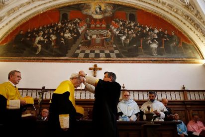 El doctor Guillén, Doctor Honoris Causa por la UPSA