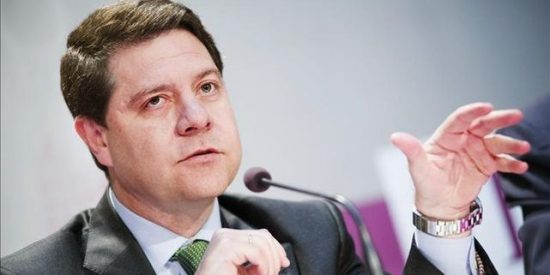 Page augura una legislatura estable con Podemos en C-LM