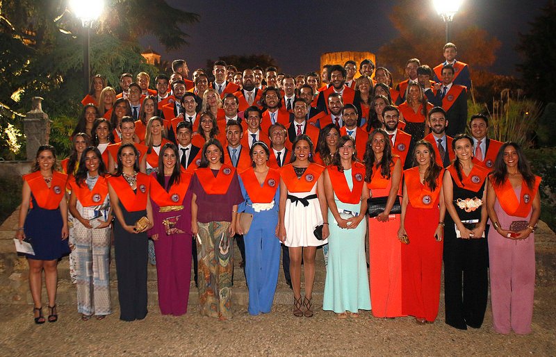 Graduaci&oacute;n de las promociones de FICON y ADE de la Loyola