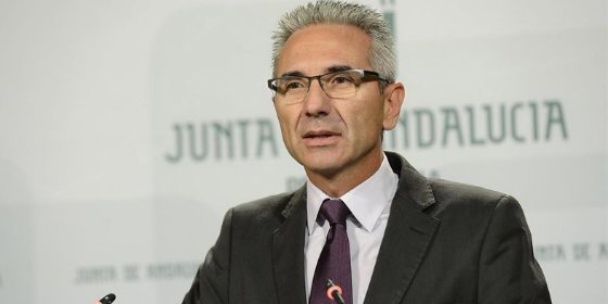 La Junta culpa al PP-A del "veto" a la investidura y rechaza "cambio de cromos"