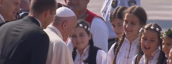 El Papa en Sarajevo: "He venido como peregrino de paz y de di&aacute;logo"