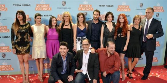 Numerosos rostros conocidos se dan cita junto a Dani Rovira, Clara Lago y María Valverde en el estreno de Ahora o Nunca