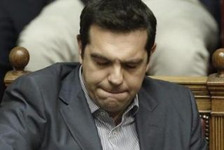 El alarmante deterioro f&iacute;sico de Tsipras enfrentando a la soledad del poder