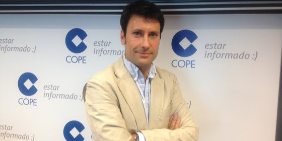 Jos&eacute; Luis P&eacute;rez (COPE): "&iquest;Caro Carlos Herrera? El presidente del Madrid o del Bar&ccedil;a jam&aacute;s te dir&iacute;an que Ronaldo o Messi son ruinosos para sus equipos"