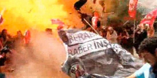 [V&iacute;deo] As&iacute; mata una joven del EI a 28 activistas turcos que quer&iacute;an ayudar