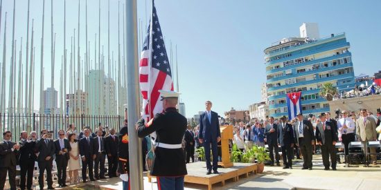 John Kerry: "Francisco siempre nos dijo que di&eacute;ramos vuelta a la p&aacute;gina"