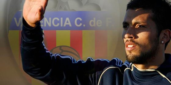 Peter Lim fichar&aacute; a este central para olvidar a Otamendi