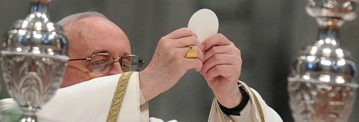 Jos&eacute; Mar&iacute;a Castillo: "El Papa puede admitir a la eucarist&iacute;a a los divorciados vueltos a casar"