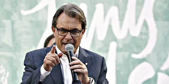Ignacio Camacho, a la yugular de Mas: "Se va a pasar la ley por el forro"